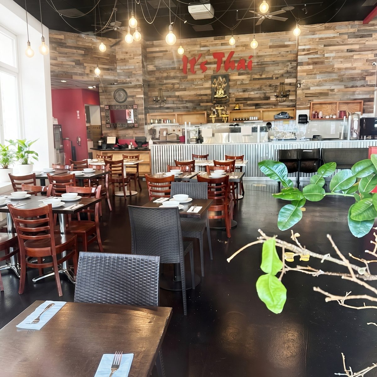 Private Parties at It's Thai Casual Dining